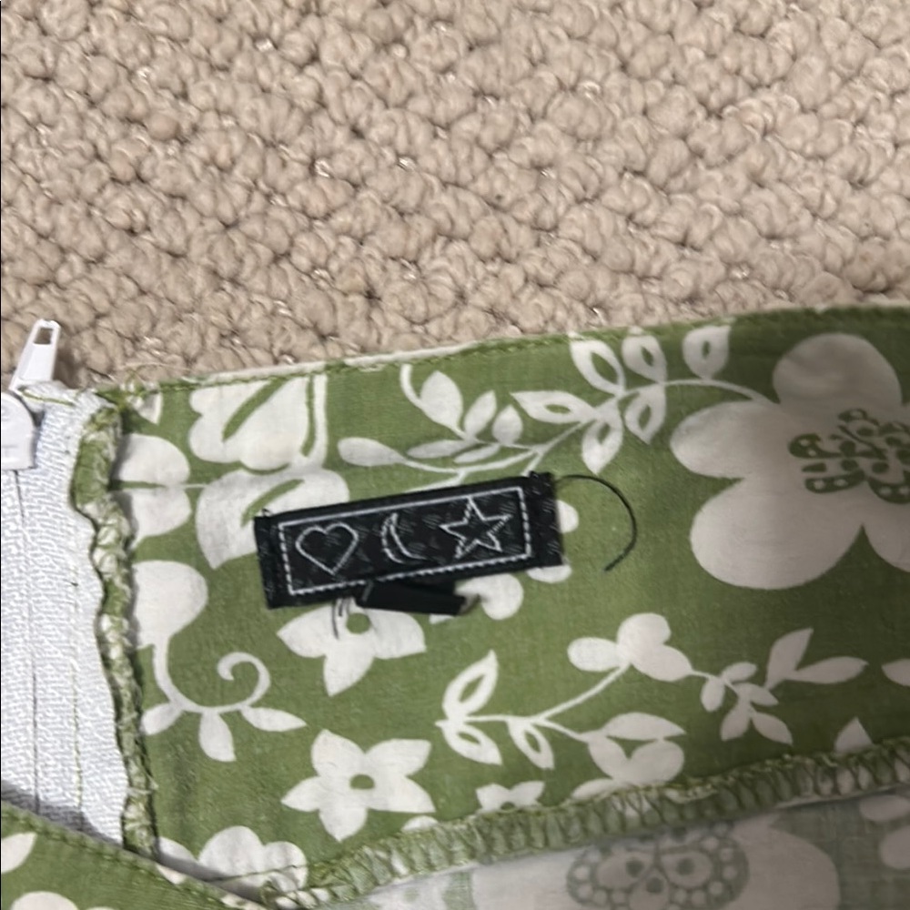 Vintage Green Floral Skort - Picture 2 of 2